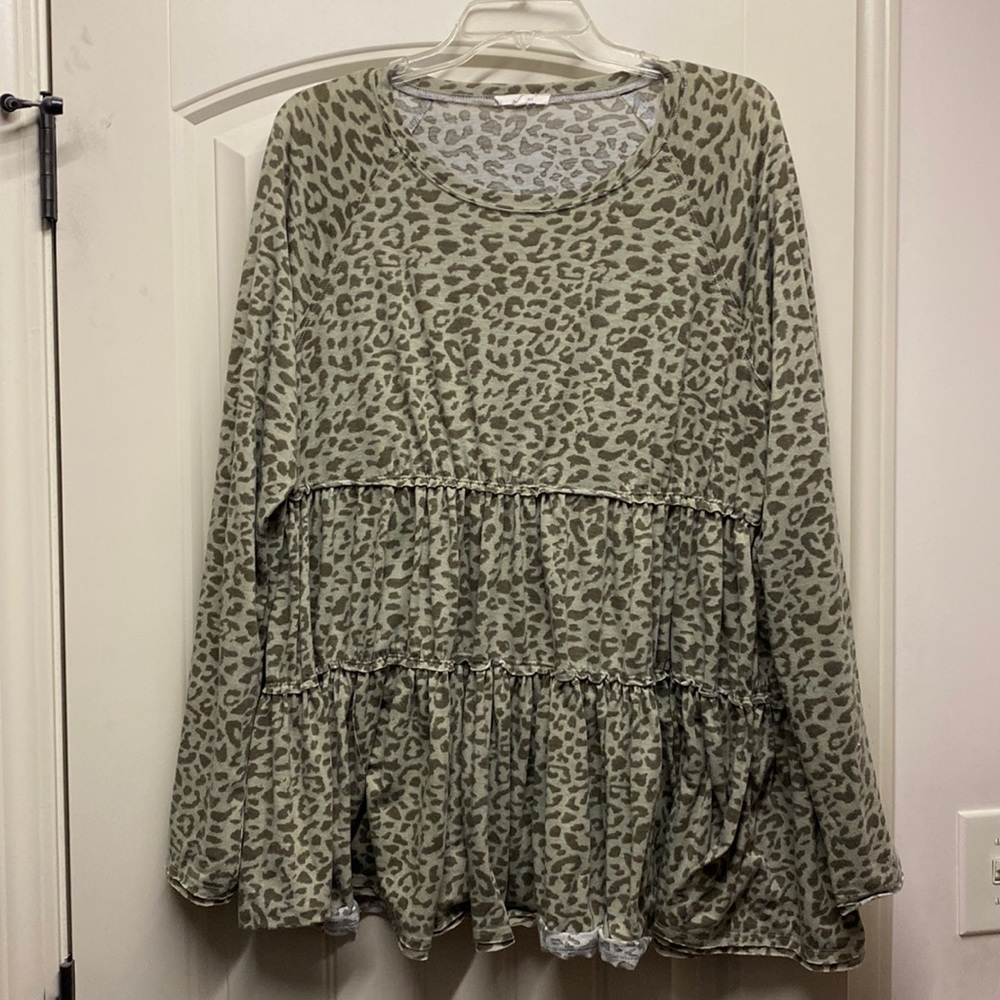 Easel Olive Leopard Print Tunic